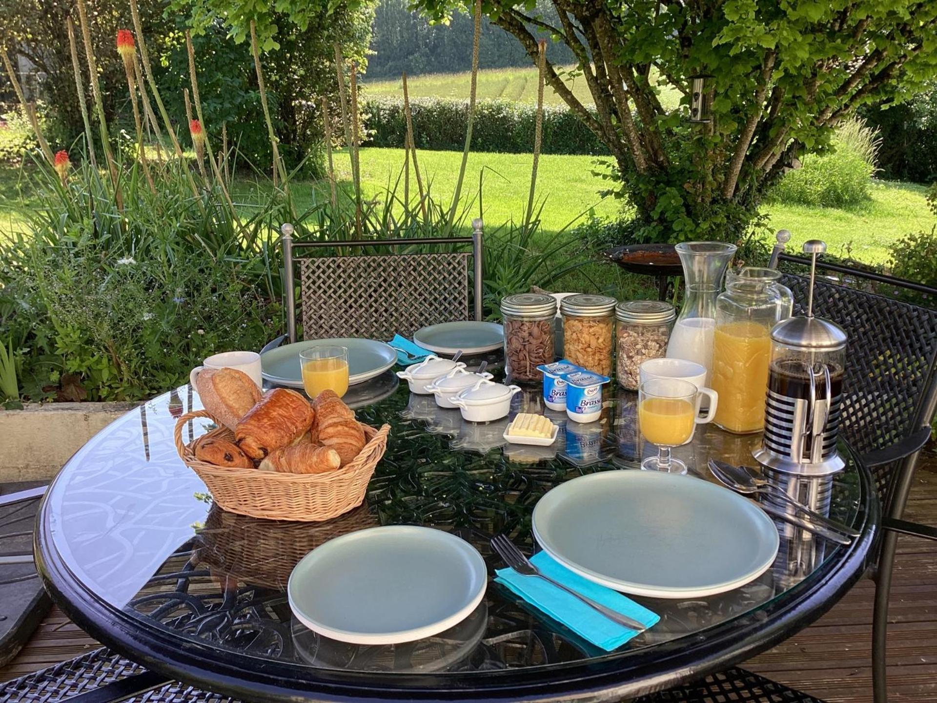 La Ruche Bed & Breakfast Paizay-Naudouin-Embourie ภายนอก รูปภาพ